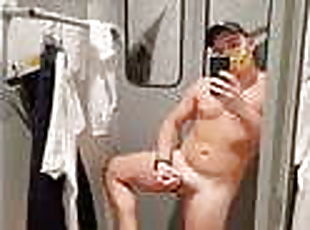 Jerking off and cumming in the fitting room