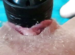 Squirting teen&rsquo;s hairy pussy