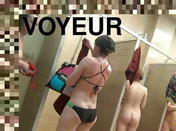 banyo-yapma, kam, dolgun-güzel-kadın, sapık-voyeur, doğal, duş, bikini, islak