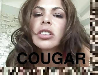 Stunning cougar giving a bj in pov clip