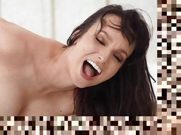 Passionate Lexi Luna crazy porn clip