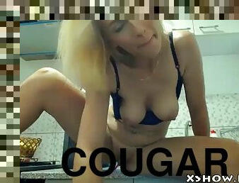 Cougar sexy mother orgasming