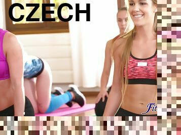 punci, sport, leszbikus, szőke, természetes, cseh, edzőteremben, nedves-punci, kis-mellek, edzés