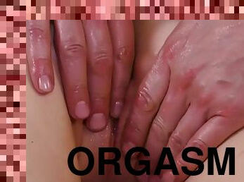 Slim virgin gwyneth petrova receives orgasmic massage