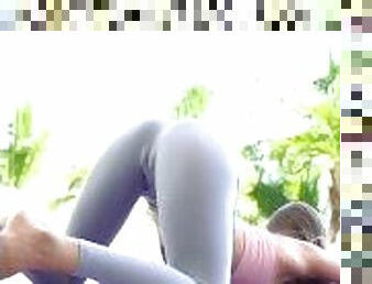 Yoga poses that make her squirt