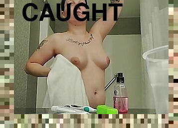 sis caught completely nude in bathroom (better quality)