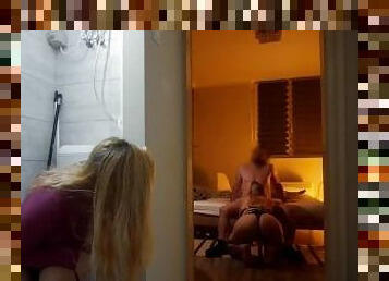 onani, pissing, amatør, blowjob, kamera, voyeur, kjæreste-girlfriend, blond, toalett, søster