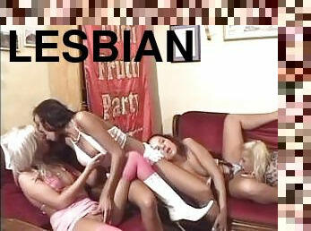 isot-tissit, masturbaatio, juhlat, pillu-pussy, typykät, lesbo-lesbian, teini, lelu, blondi, nelisin