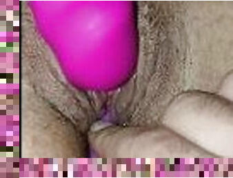 isot-tissit, clitoris, masturbaatio, orgasmi, pissaaminen, pillu-pussy, ruikkiminen, amatööri, kypsä, mälliotos