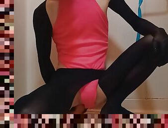 Sissy-Kuroko inserts a long dildo in the anal in a pink leotard