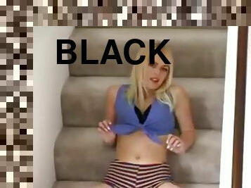 Jessie j loves black