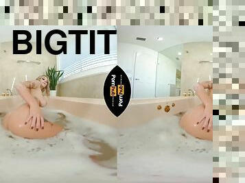 GC bath - Big tits