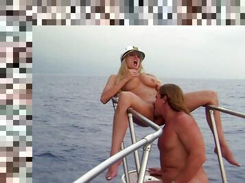 Slender blonde Stormy Daniels makes a blowjob on the boat