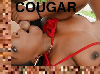 Appetizing chocolate cougar Daya Knight has fun with hung dude