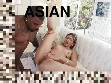 Asian tart nyomi star got her anal cavity stetched to the limits