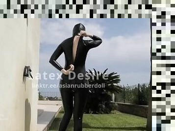 Outdoor shower undress Latex Rubber Mistress