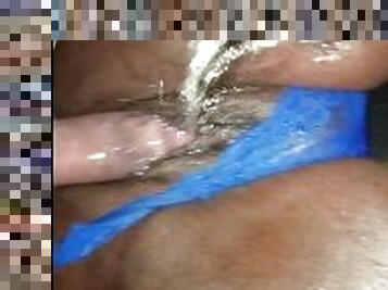 orgasmo, coño-pussy, squirting, amateur, maduro, negra-ebony, negra, regordeta, bajo-la-falda, primera-persona