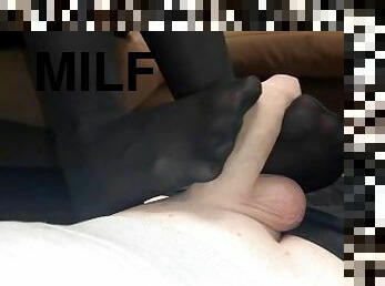 I JERK OFF MY SLAVE'S COCK WITH MY FEET, CUM ON MY LEGS, FOOT FETISH