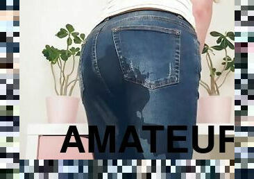 pissing, amatør, truser, fetisj, alene, jeans, våt