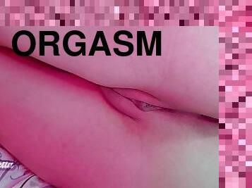 Beautiful girl masturbates and has MANY ORGASMS!  - Dolce Nicoletta
