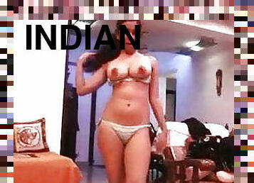Sexy indian wife gives clear talk on cam