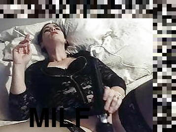 Lynsey, sexy UK MILF Slut