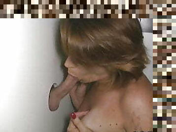 fellation, milf, hirondelle, rousse, salope, chienne, ejaculation, cognage, motard, petits-seins