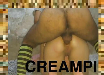 Se pone mis medias y me rompe el culo - CreampiEnacia