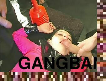 Hardcore Pissing gangbang - GGGSexbox