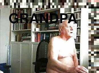 grandpa play on webcam