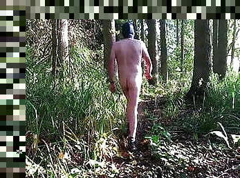   AUTUM NHIKING KIT STRIP, NAKED WALK IN THE WOODS