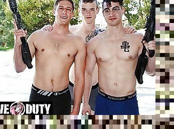 armée, masturbation, anal, fellation, énorme-bite, gay, sexe-de-groupe, trio, musclé, bite