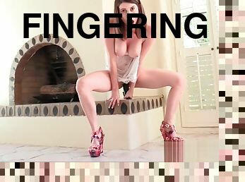 Girls porn Amber huge braless firm breasts clit fingering