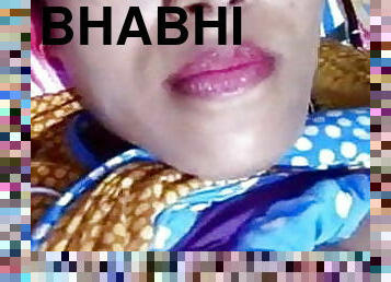 Desi bhabhi with big boobs