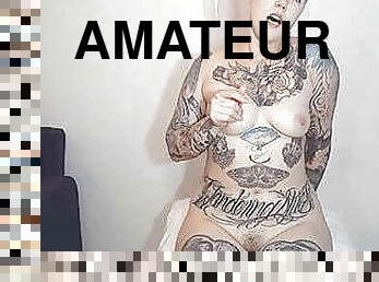 röv, masturbation, amatör, brudar, leksak, webbkamera, dildo, brunett, tatuering