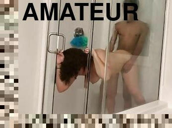 Amateur Couple Has Passionate Shower Sex