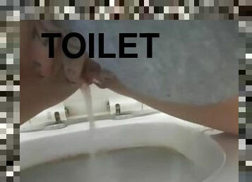 onani, tissende, sprøjte, amatør, fingering, blond, toilet, fanget, solo, våd