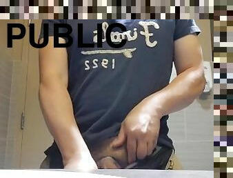 PINOY CELEBRITY JAKOL SA PUBIC CR MUNTIK NA MAHULI, PANUURIN HANGGANG DULO.