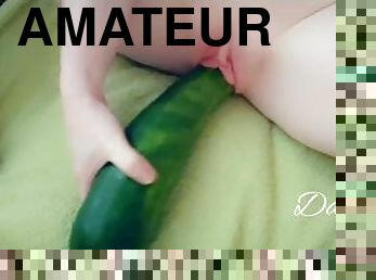 I found this giant zucchini at the market and I just had to fuck it til I gushed!