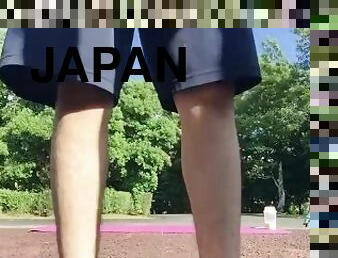 A Japanese student who masturbates with a mattress in the park!?Big dick??Techno break?
