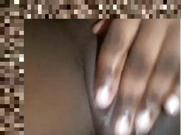 Ebony Rubs Her fat Pussy Until She Cums