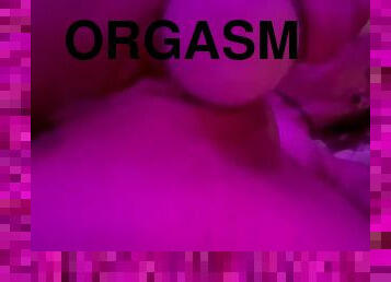 Hitachi Magic Wand orgasm