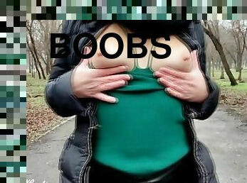 tetas-grandes, al-aire-libre, público, amateur, culo-sexy, bragas, bonita, tetas, parque, exhibicionismo