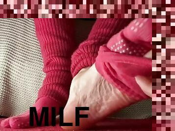 Hit milf Toe sock removal and slides dangle