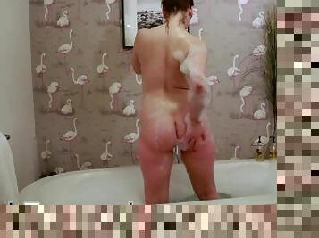 Gorgeous British 19 Year Old Candice Gets Soapy and Masturbates In The Bath
