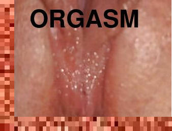 Masturbating with my new sex toy//CLOSE UP dildo orgasm
