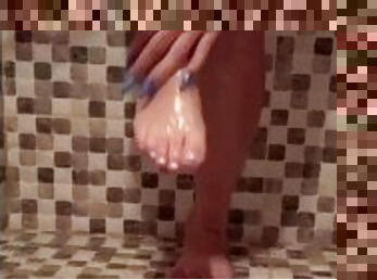 Love her feet - washing little sexy feet