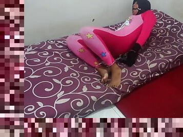 waria-shemale, arab, bdsm-seks-kasar-dan-agresif, pakaian-dalam-wanita, fetish-benda-yang-dapat-meningkatkan-gairah-sex, seorang-diri, bikini, menyumbat, bondage-seks-dengan-mengikat-tubuh