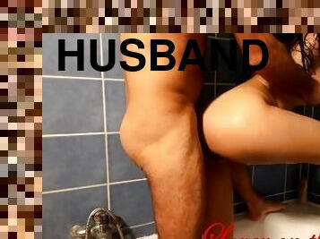 Husband caught fucking the babysitter in the bathtub - Lover on the road