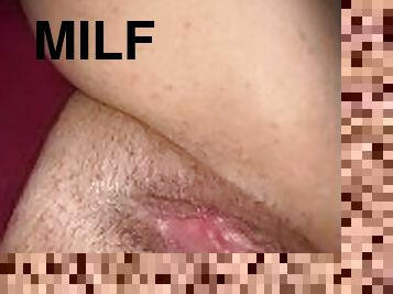 Boyfriend makes my milf pussy squirt